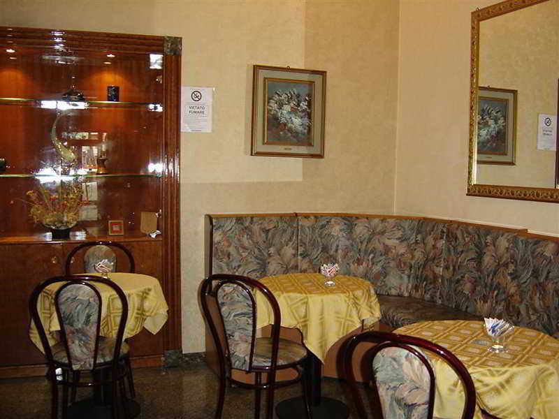 Phi Hotel Ambra Pescara Restaurant photo